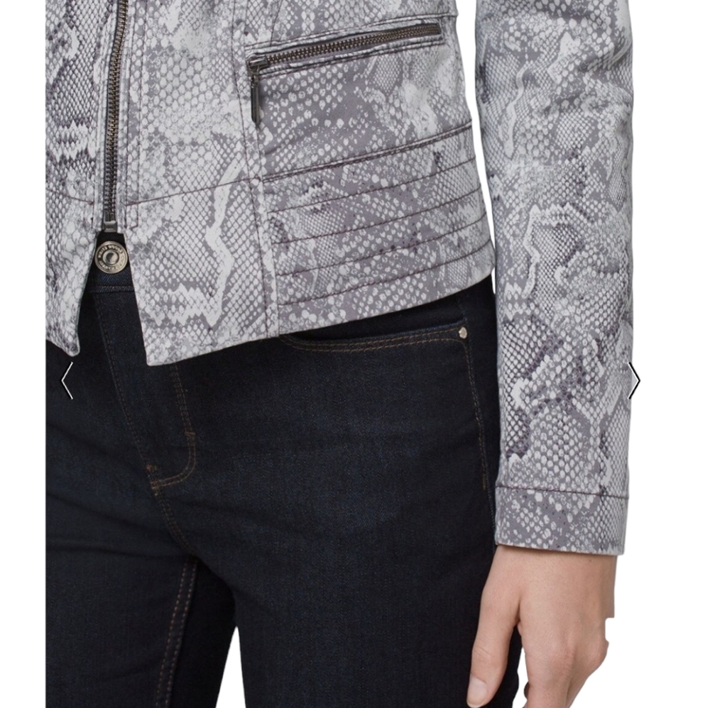 White House Black Market Snake Moto Jacket Sz 12 NWT - Picture 3 of 9